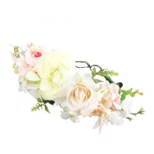 corona de flores composicion rosas blancas 1
